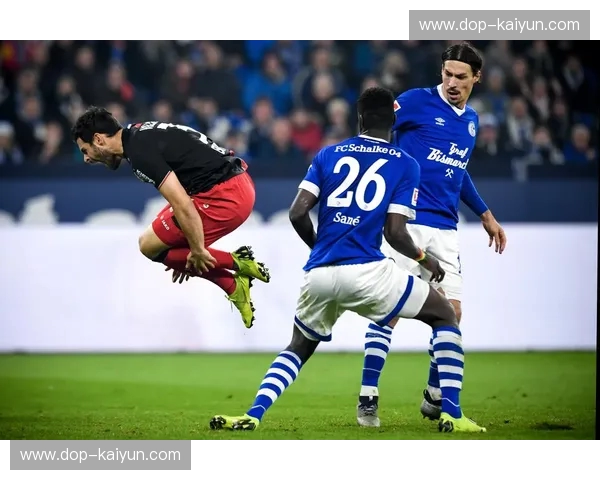 广州富力vs.沙尔克04：一场跨越时空的足球对话